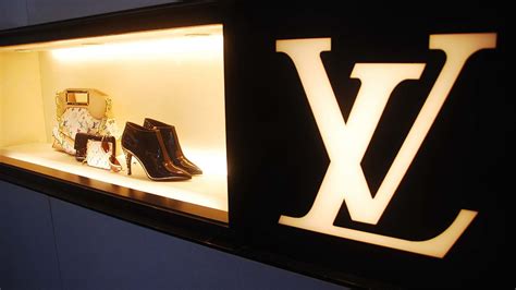 louis vuitton to buy tiffany's|did lvmh buy tiffany.